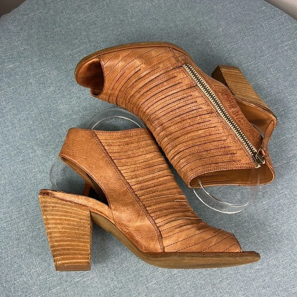 Paul Green Cayanne Peep Toe Nougat Leather Sandal Size 5.5